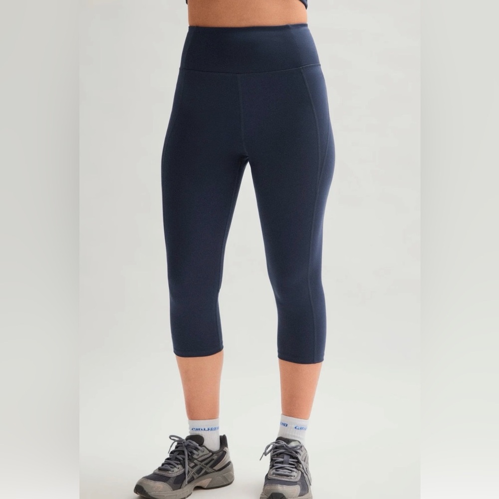 girlfriend collective navy Cropped Leggings XS